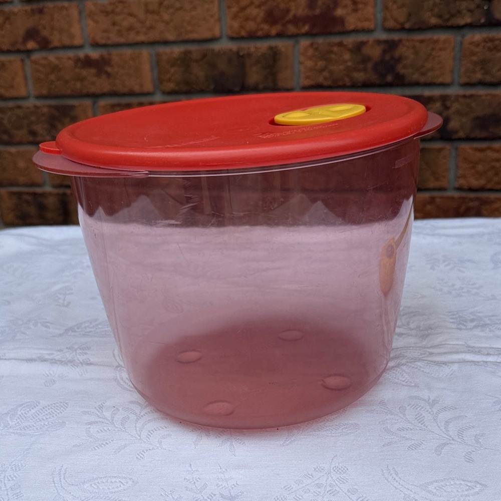 TUPPERWARE Vent N Serve Microwave Reheatable 3.3L/3.5Qt Container